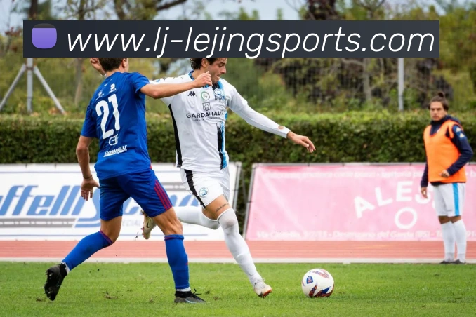 库里三分神话再续生涯单场9三分次数超越众星总和两次