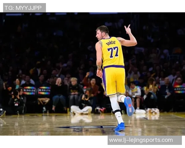 东契奇与里夫斯联手创造罚球新纪录湖人比赛表现令人失望 东契奇与里夫斯联手创造罚球新纪录湖人比赛表现令人失望