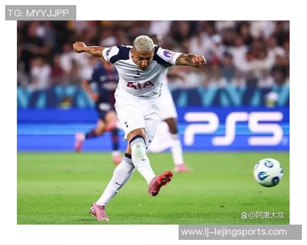 小曼奇尼坚定支持加斯佩里尼罗马有望获得欧冠资格与意杯冠军 小曼奇尼坚定支持加斯佩里尼罗马有望获得欧冠资格与意杯冠军