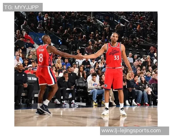 小卡谈与保罗的良好沟通共同探索提升球队实力的途径