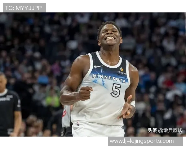 绝杀时刻爱德华兹展现关键球能力堪称顶尖存在